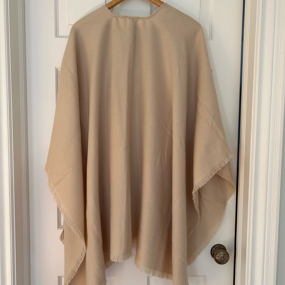 Reiss Natural Tally Cut Fringe Poncho - Picture 4 of 7